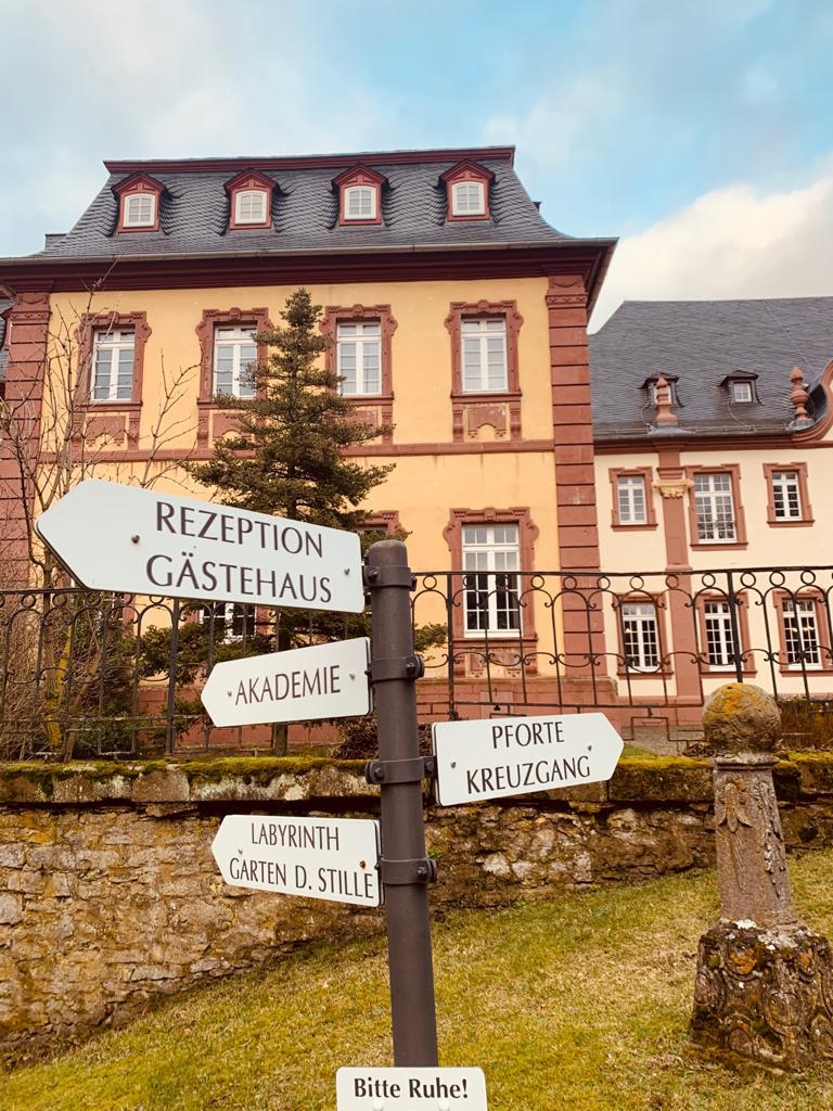 Kloster Steinfeld Wegweiser